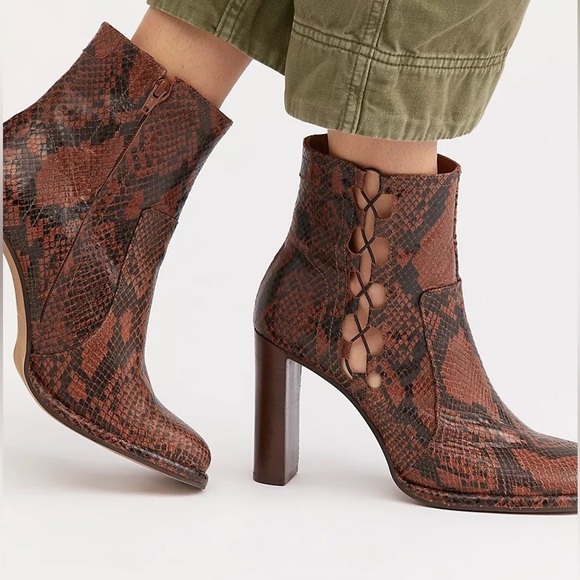 Free People Snake Marietta Heel Boot size 7 - Picture 1 of 15